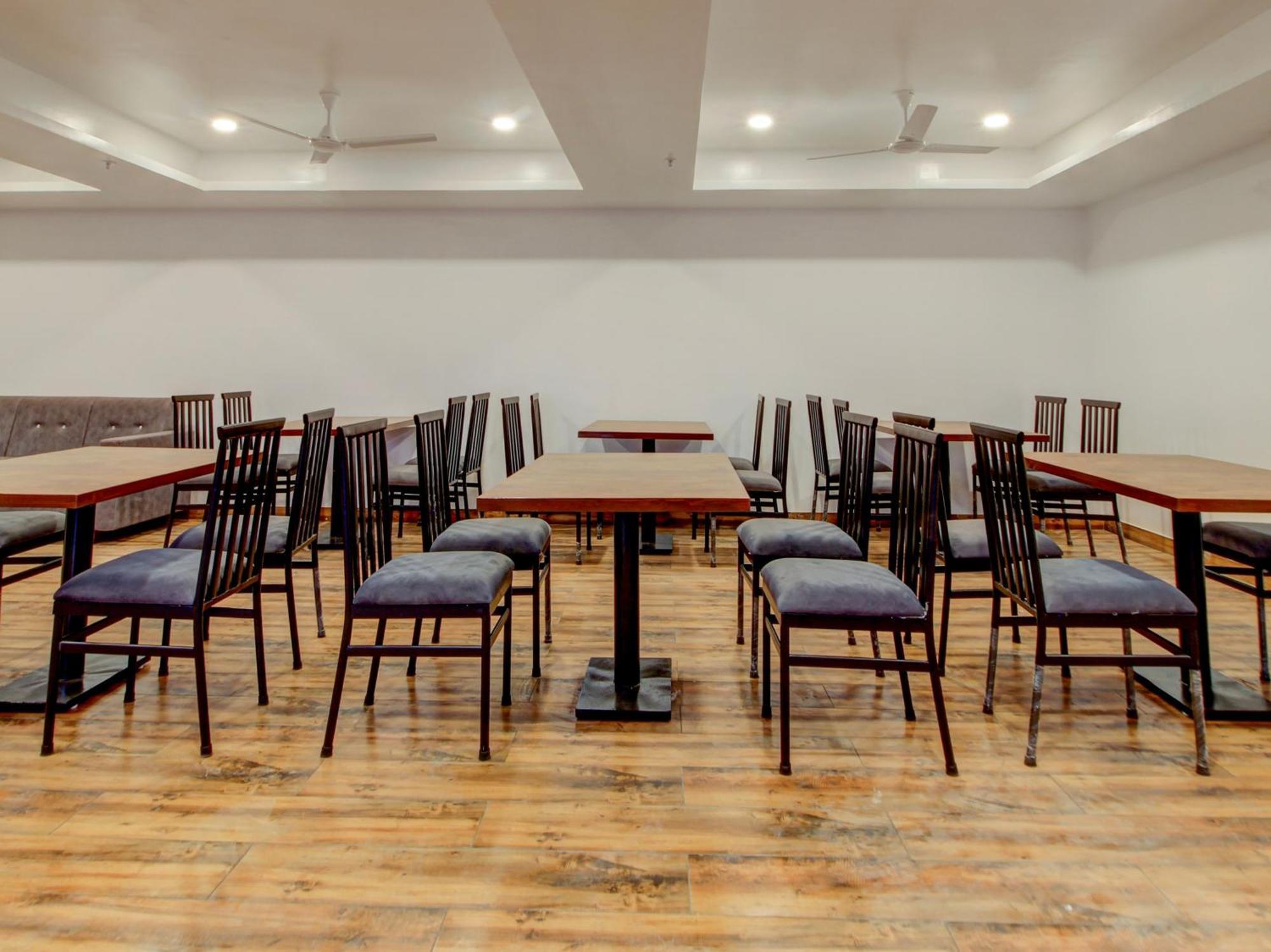 Townhouse Madgaon Hotel Raia Bagian luar foto