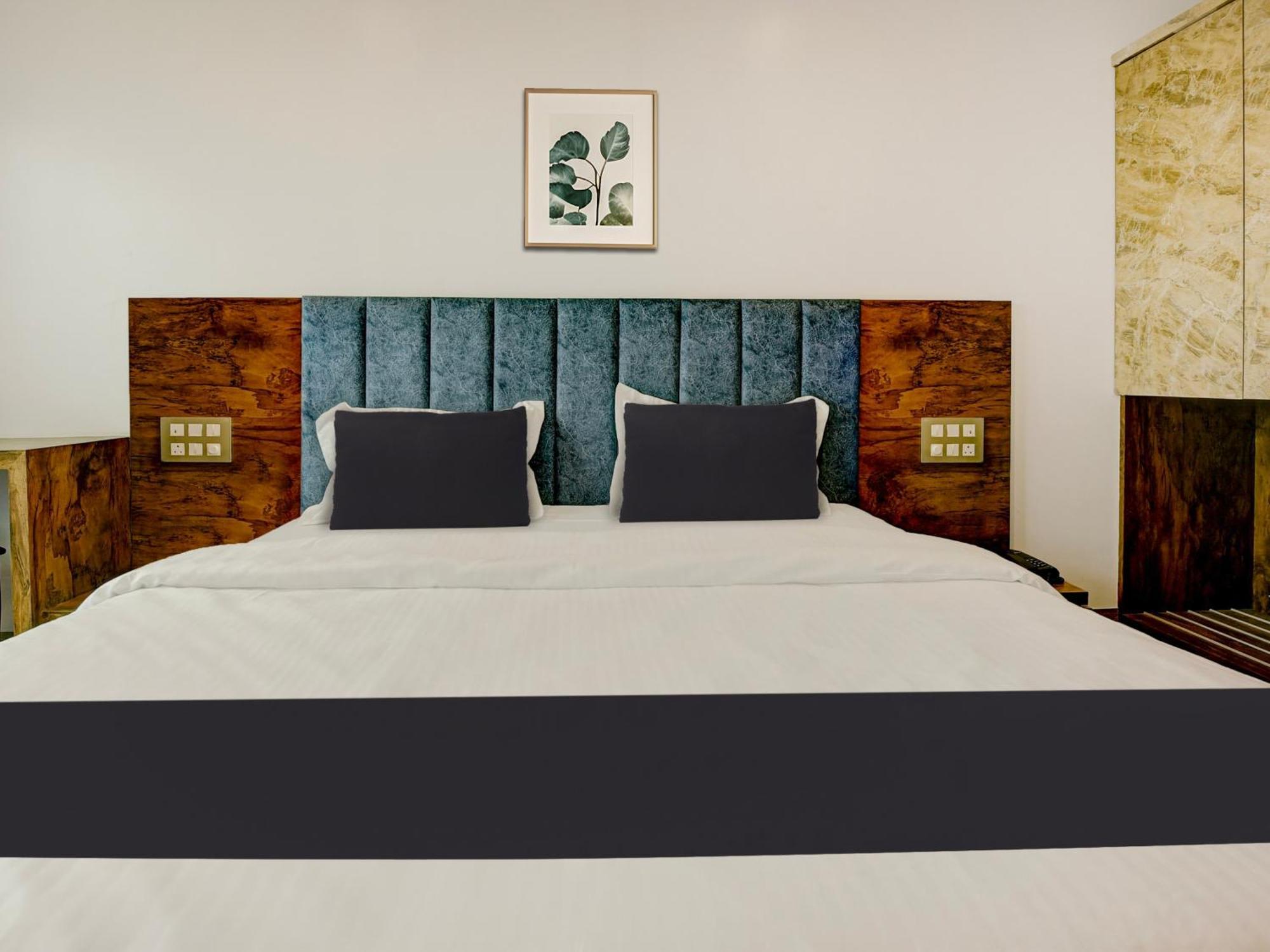Townhouse Madgaon Hotel Raia Bagian luar foto
