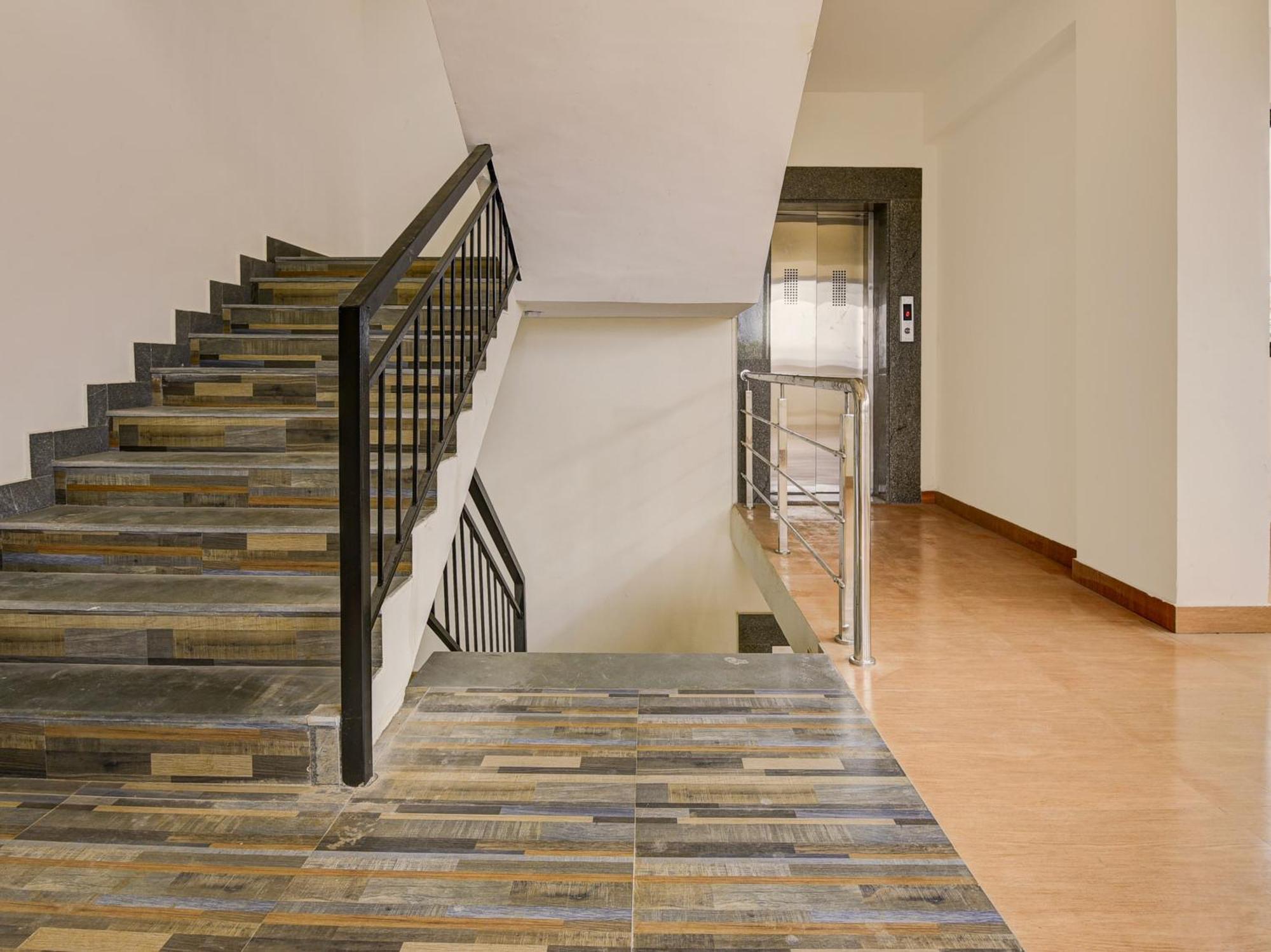 Townhouse Madgaon Hotel Raia Bagian luar foto